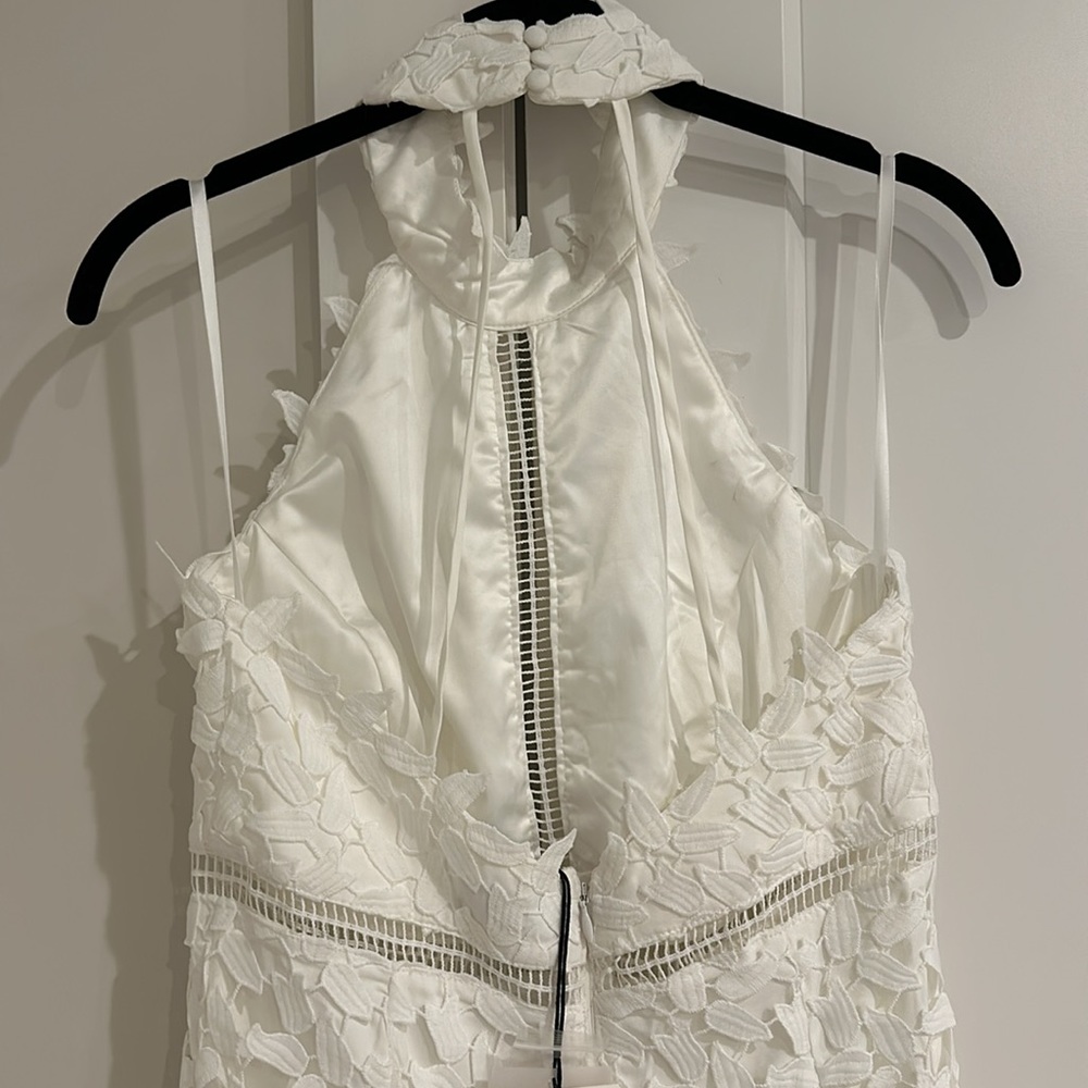 Perfect wedding shower or rehearsal dress for the bride to be! - Picture 3 of 4